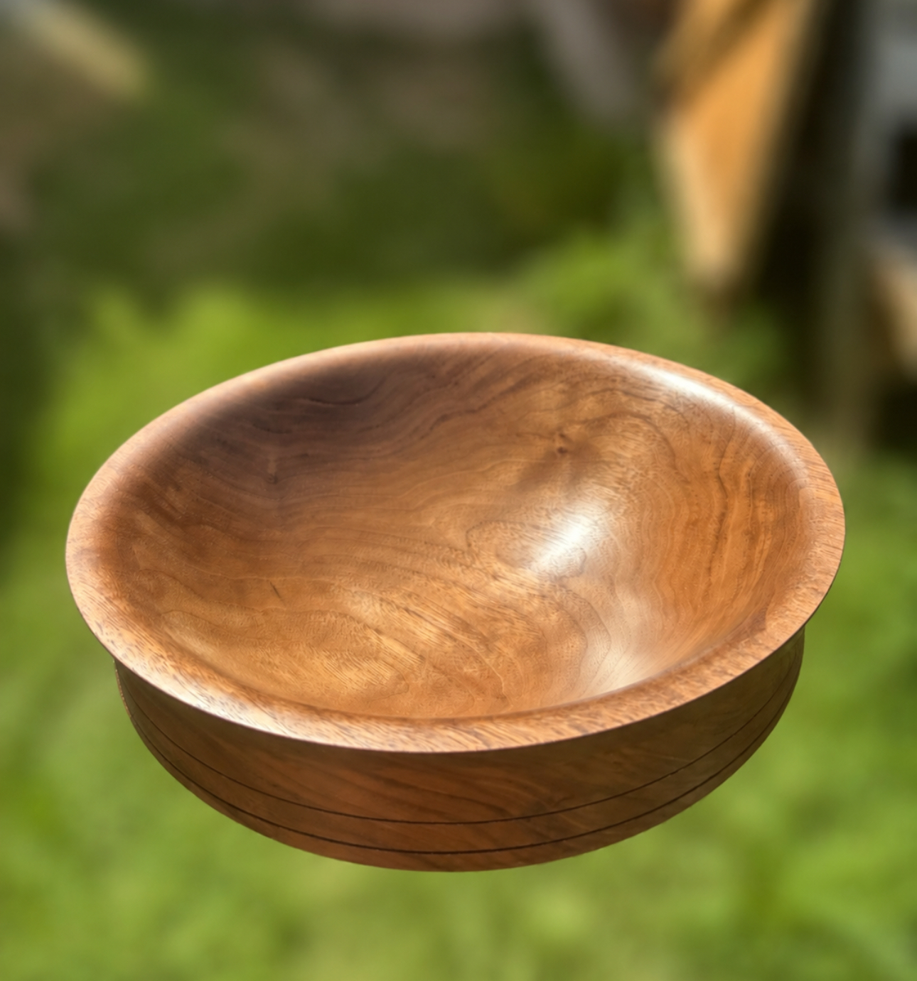 Black Walnut Bowl — Black Walnut / Hand-turned